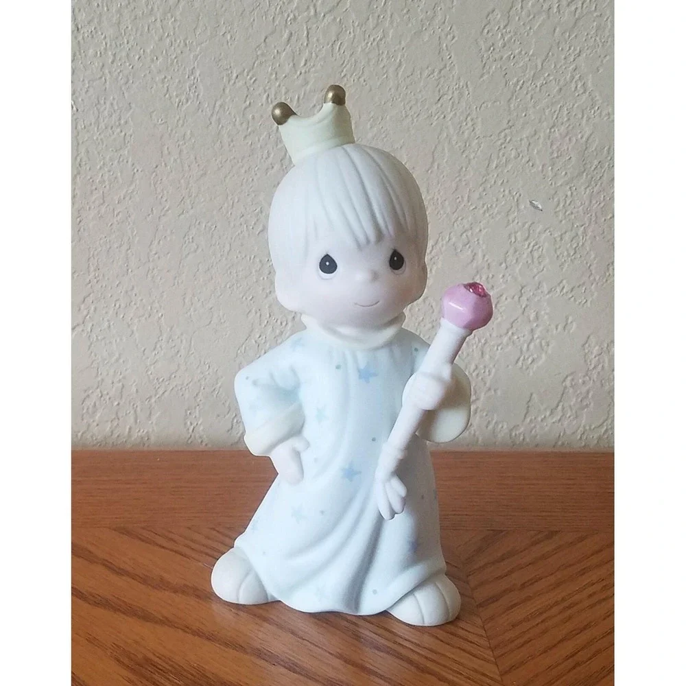 Enesco Precious Moments Figurine - A Prince Of A Guy (1995)